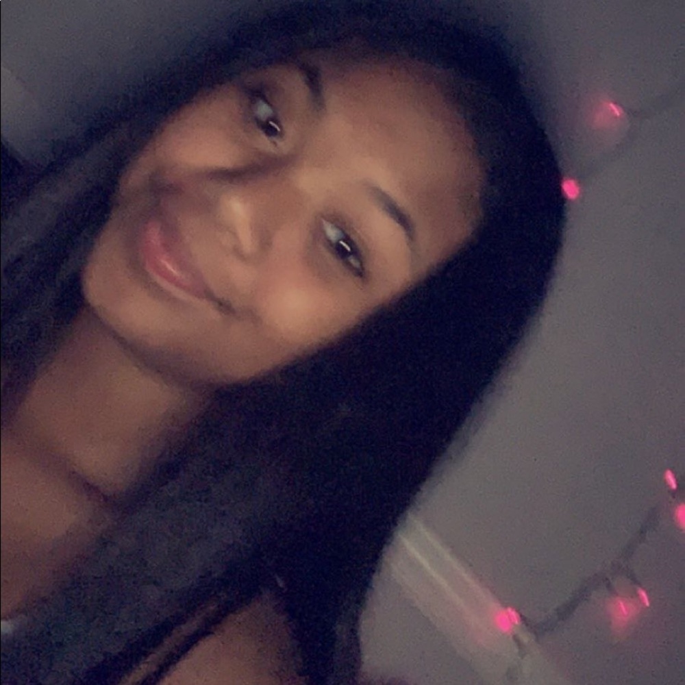 Meet your Posher, Brianna